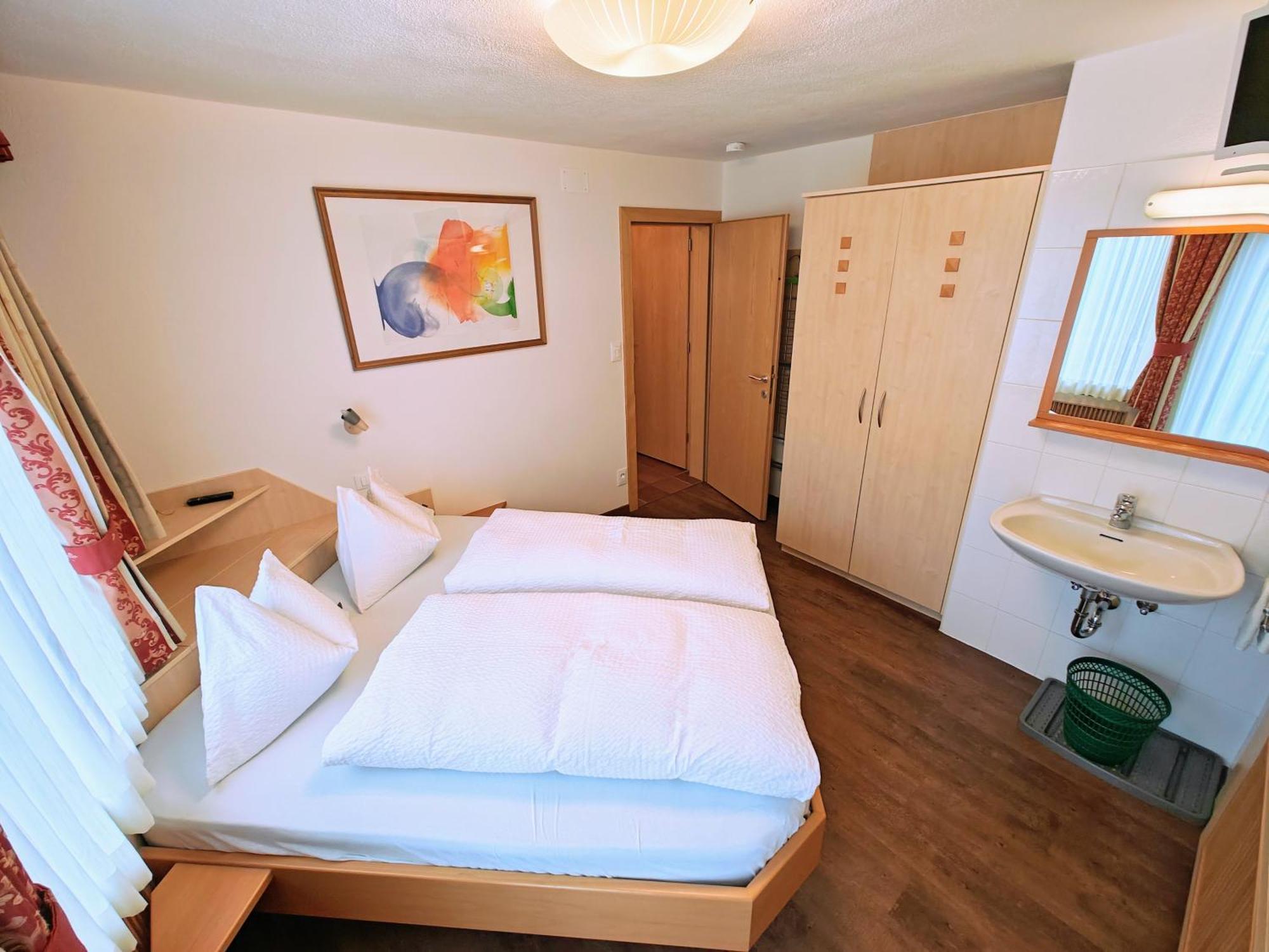 Apartments Brunella La Villa  Bilik gambar