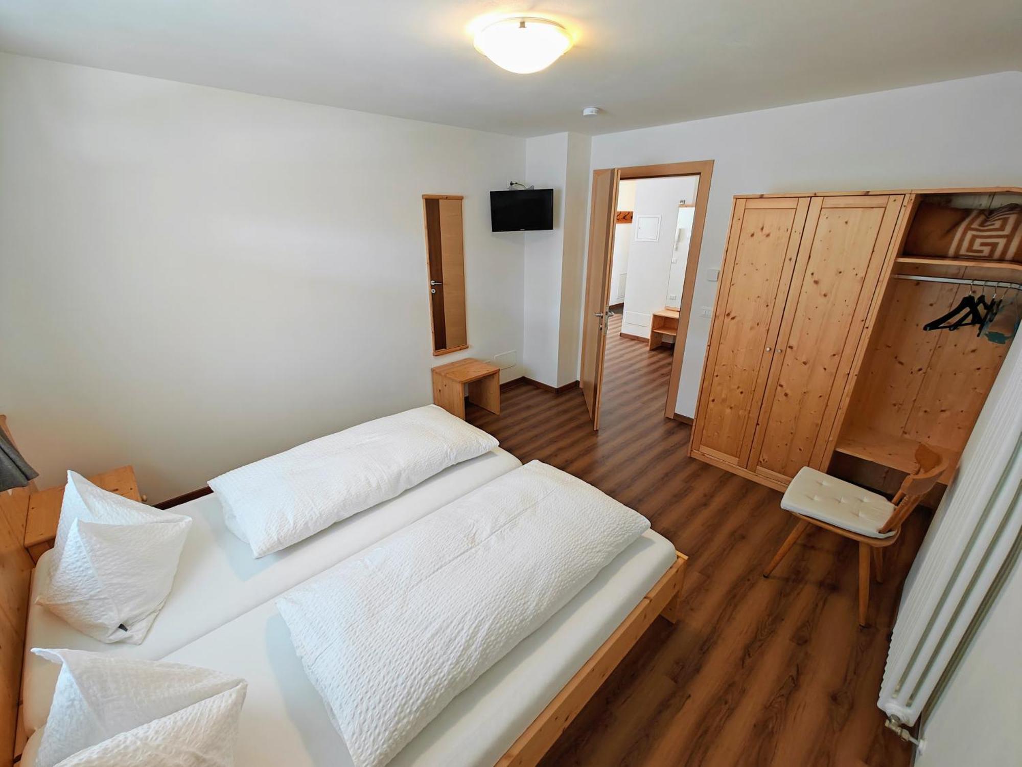 Apartments Brunella La Villa  Bilik gambar