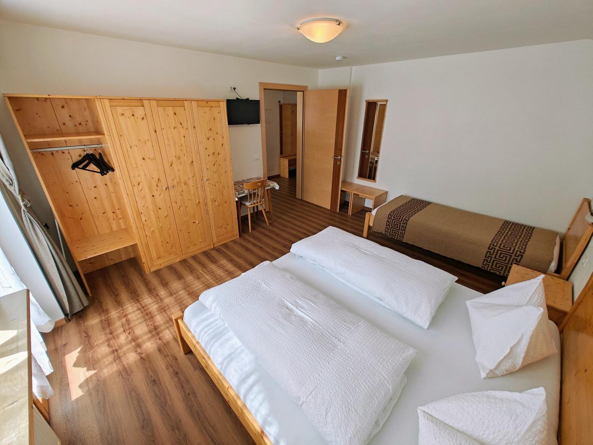 Apartments Brunella La Villa  Bilik gambar
