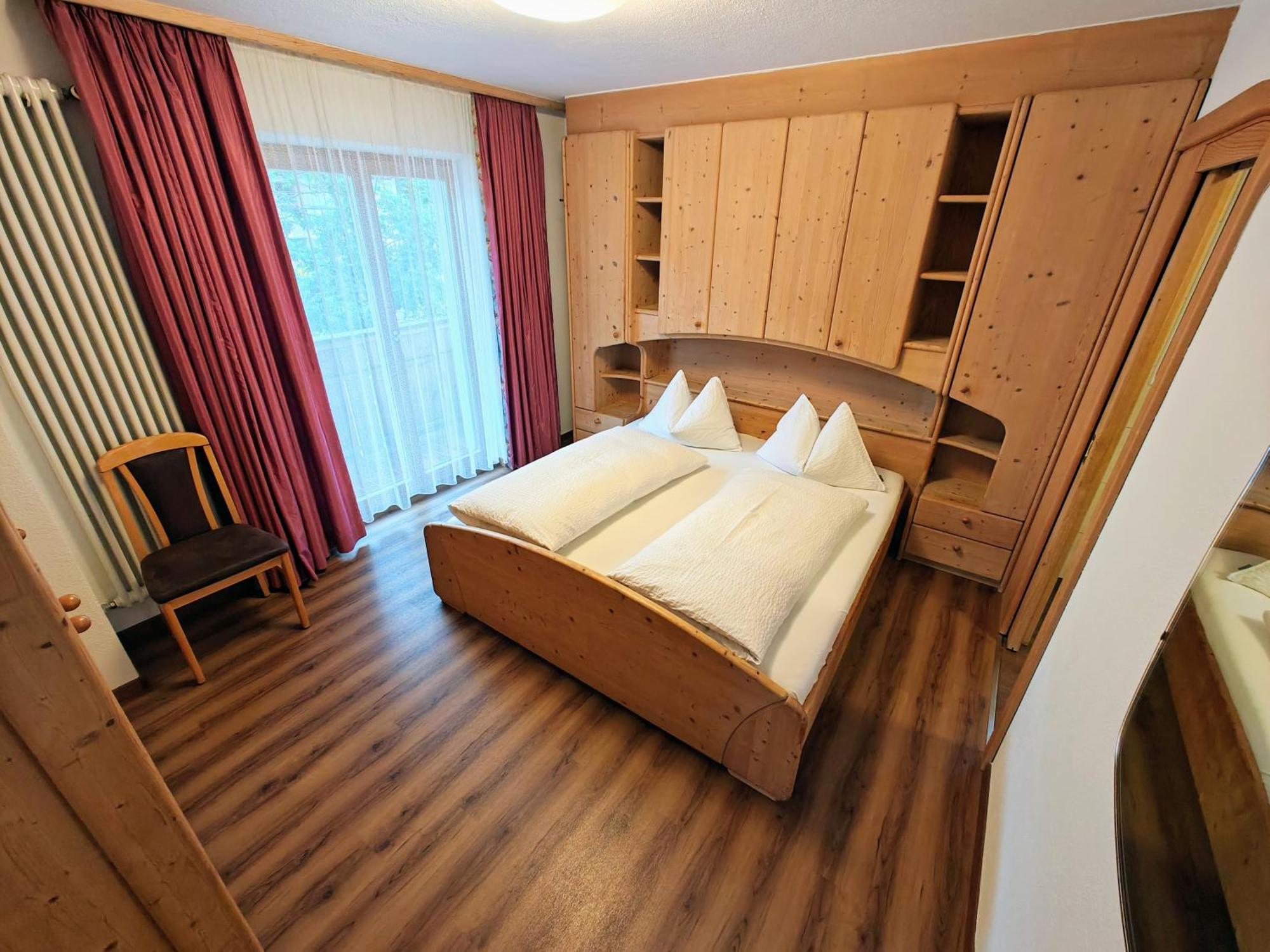 Apartments Brunella La Villa  Bilik gambar