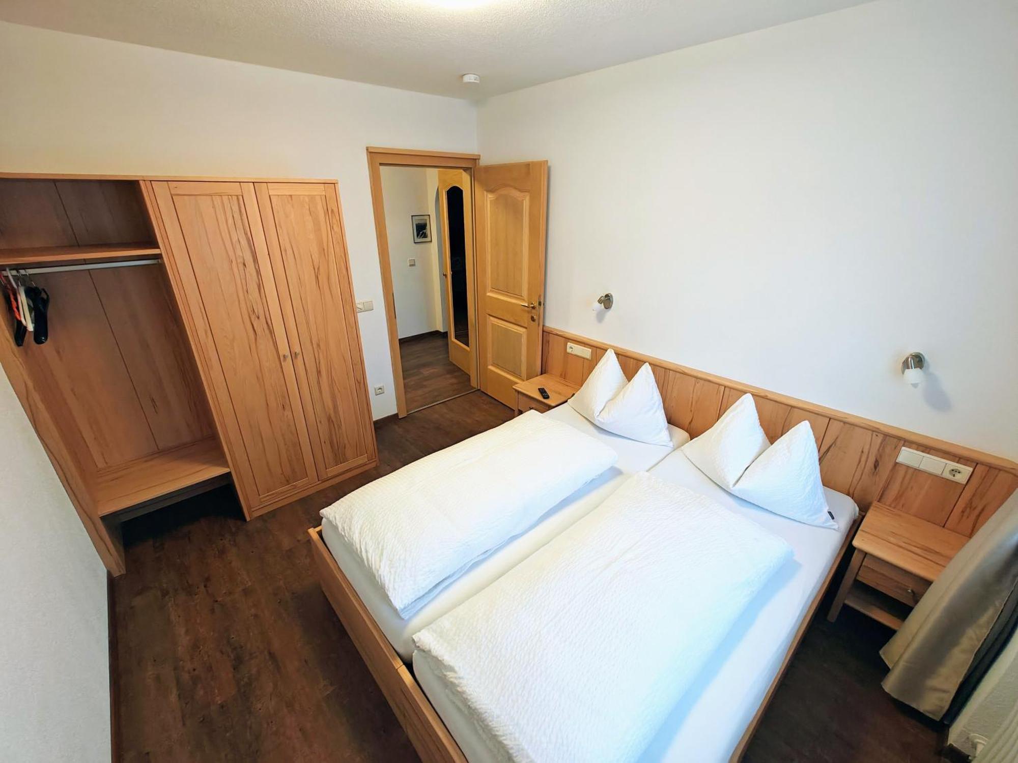 Apartments Brunella La Villa  Bilik gambar